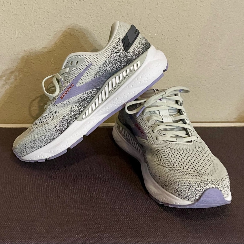 Brooks Ariel GTS 24